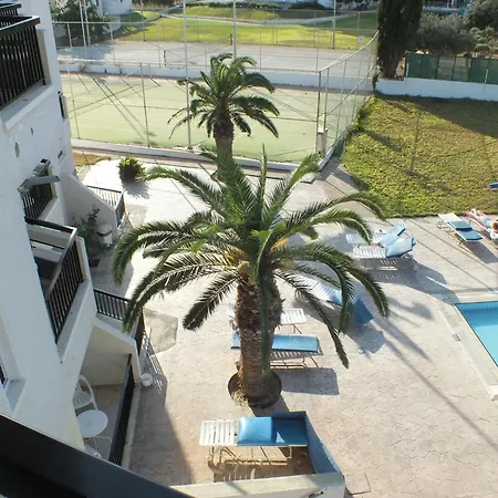 Livas מלון דירות Pernera