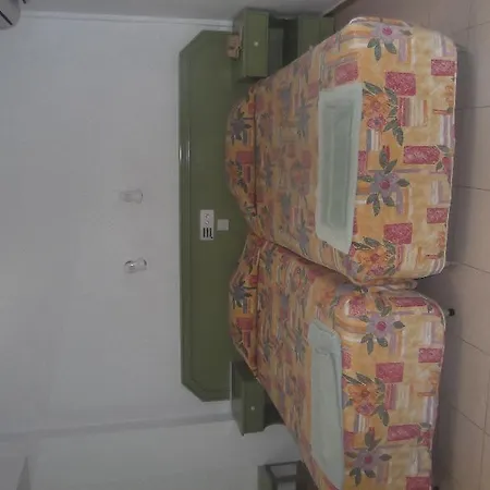 מלון דירות Livas Pernera