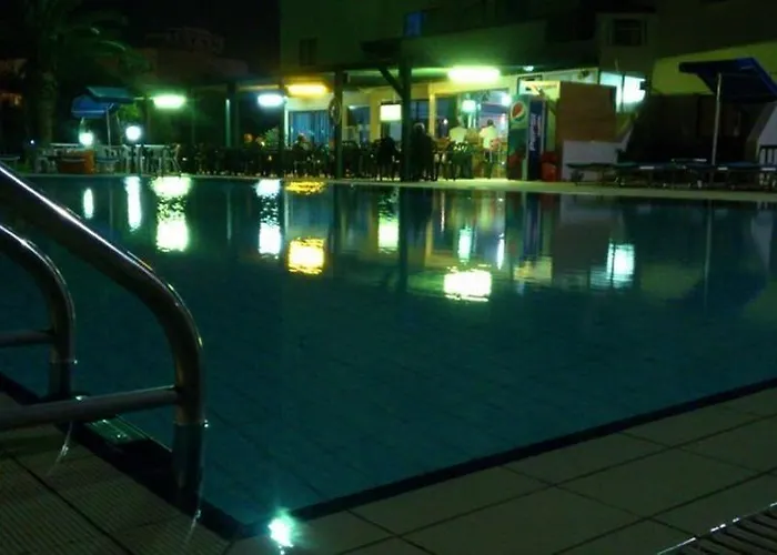 Livas Lägenhetshotell Pernera