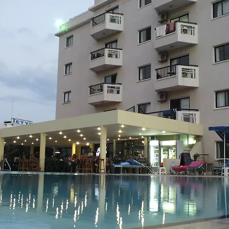 Livas Hotel de apartamente 3*