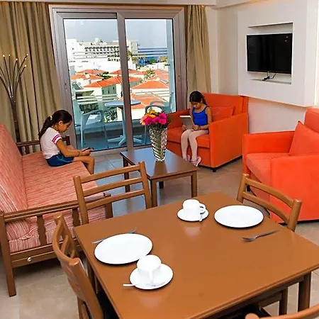 Livas 4* Pernera
