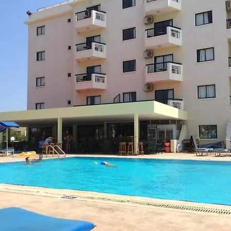Livas 4* Pernera