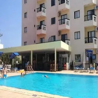 Livas Hotel de apartamente Pernera