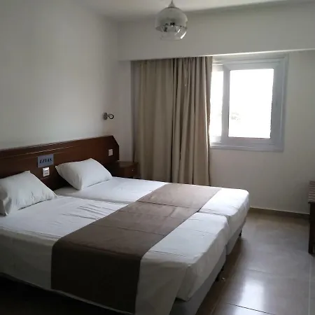 Aparthotel Livas