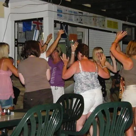 Livas Apart-hotel Pernera