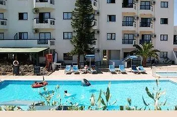 Livas Hotel de apartamente Pernera